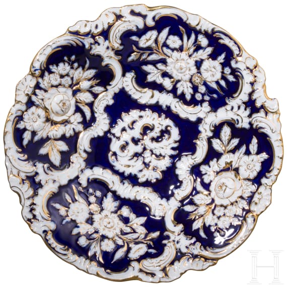 Prunk-Tazza und Teller, Meissen, um 1910 (Teller, Malerei sp&auml;ter) / 20. Jhdt.