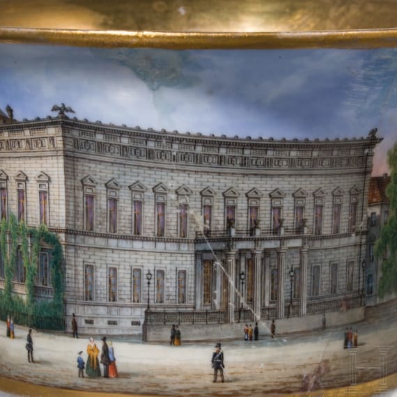 Ansichtentasse Ordenspalais (Prinz-Karl-Palais) , Untertasse, KPM, 1837-47/ Tasse, Meissen, um 1810