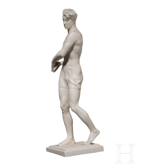 A buiscuit porcelain figure of a discus thrower "Diskuswerfer", Ottmar Obermaier, 1931 (design), Rosenthal Kunstabteilung Selb, 1941 (finish)