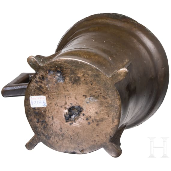 A Nuemberg gothic bronze mortar, 15th century