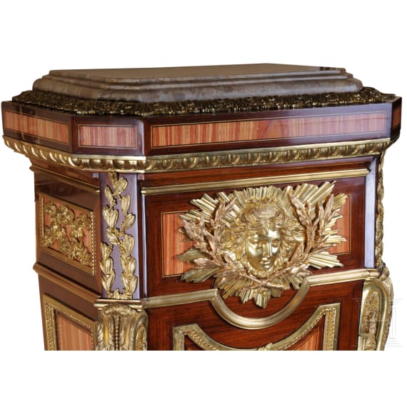 A French gilt-bronze mounted pedestal (&bdquo;gaine") in Louis XVI-style, after a model by Jean-Henri Riesener, 20th century