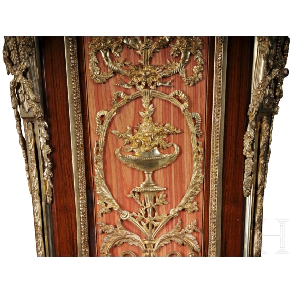 A French gilt-bronze mounted pedestal (&bdquo;gaine") in Louis XVI-style, after a model by Jean-Henri Riesener, 20th century