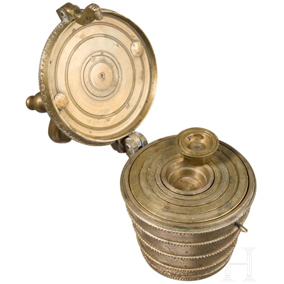 A Nuremberg nested weight, 17th/18th century