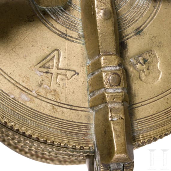 A Nuremberg nested weight, 17th/18th century