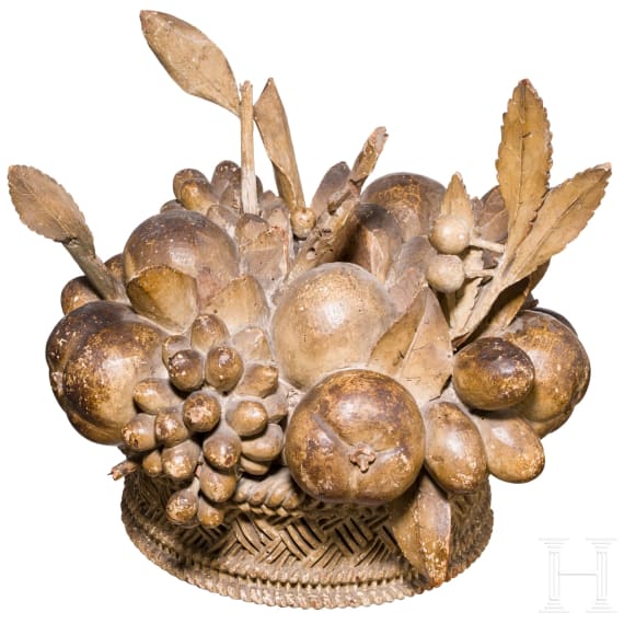 An Italian carved wooden fruit basket, ca. 1700