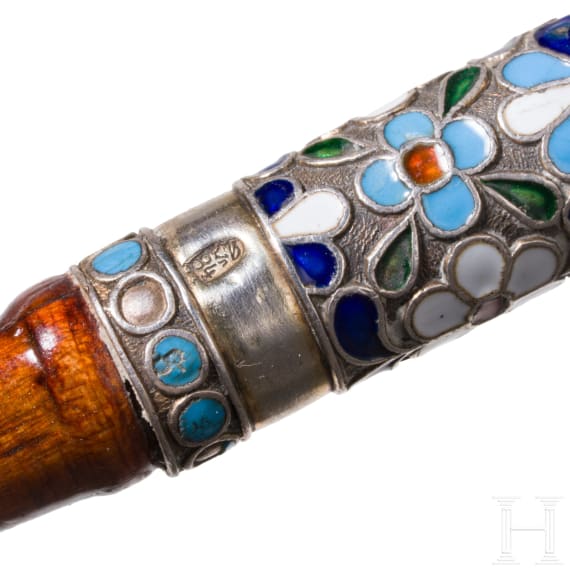 Gro&szlig;er L&ouml;ffel mit Cloisonn&egrave;-Email Bl&uuml;ten, Russland, 1896-1908