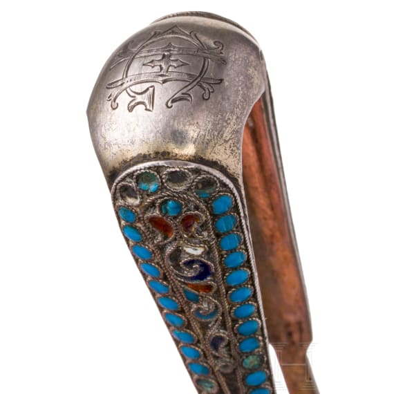 Zwei Cloisonn&eacute;-Email-Zuckerzangen, Russland, Moskau, Gustav Klingert, um 1880 (eine) /D&auml;nemark (eine)