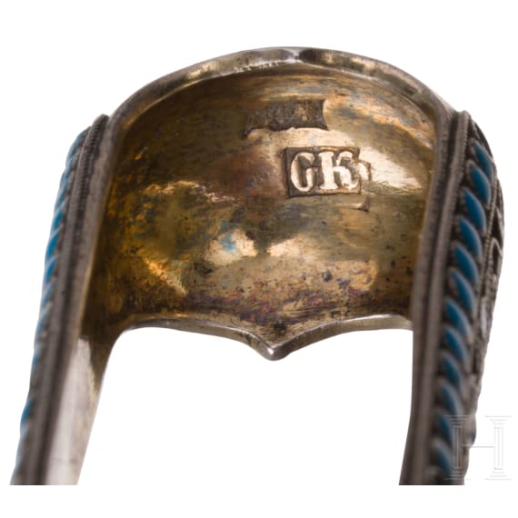 Zwei Cloisonn&eacute;-Email-Zuckerzangen, Russland, Moskau, Gustav Klingert, um 1880 (eine) /D&auml;nemark (eine)