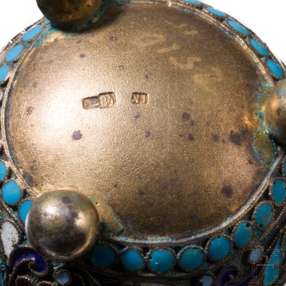 Cloisonn&eacute;-Email-Servierbesteck und Salieren, Russland, Moskau, Gustav Klingert, 1908-1917 / Sowjetunion, nach 1958 (L&ouml;ffelchen)
