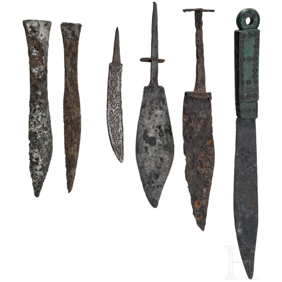 Six knives, mostly late Roman, 4th &ndash; 5th century.