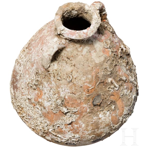 Late antique amphora from the south-eastern Mediterranean region (type &lsquo;Late Roman 5&rsquo;), 5th - early 7th century A.D.