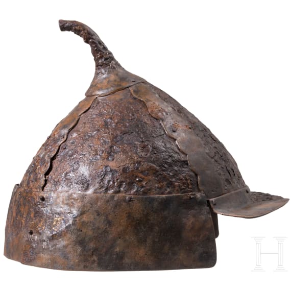 Mittelalterlicher Eisenhelm mit goldplattierten Beschl&auml;gen, Waldsteppen Osteuropas, 10. -11. Jhdt.