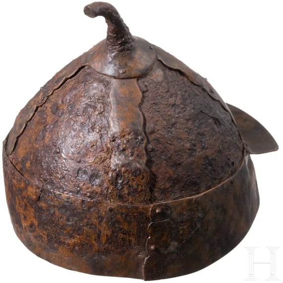Mittelalterlicher Eisenhelm mit goldplattierten Beschl&auml;gen, Waldsteppen Osteuropas, 10. -11. Jhdt.