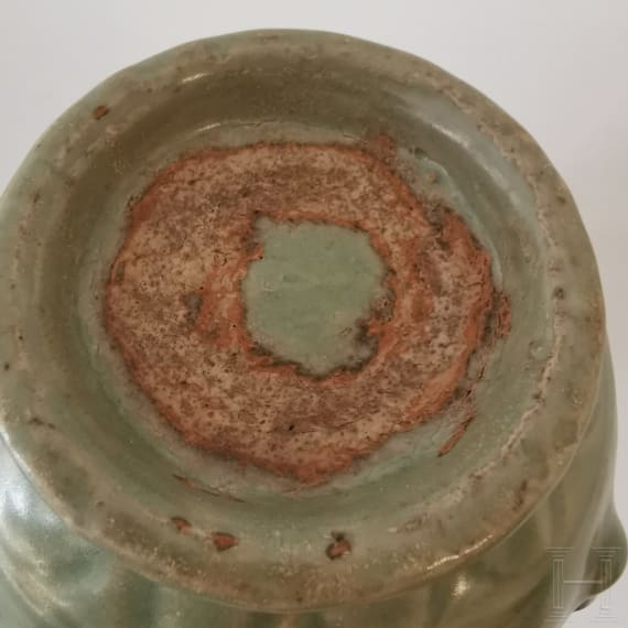 Longquan Seladon Krug mit Blumen, China, wahrscheinlich Ming-Dynastie