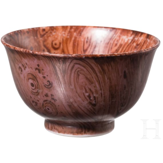 Koppchen in Holzoptik mit Qianlong-Marke, China, wohl 18. Jhdt.