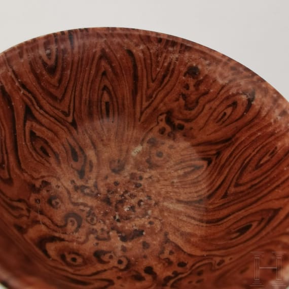 Koppchen in Holzoptik mit Qianlong-Marke, China, wohl 18. Jhdt.