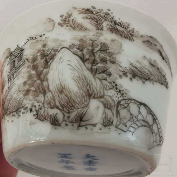 Koppchen mit Grisaillemalerei, China, wohl 18. Jhdt.
