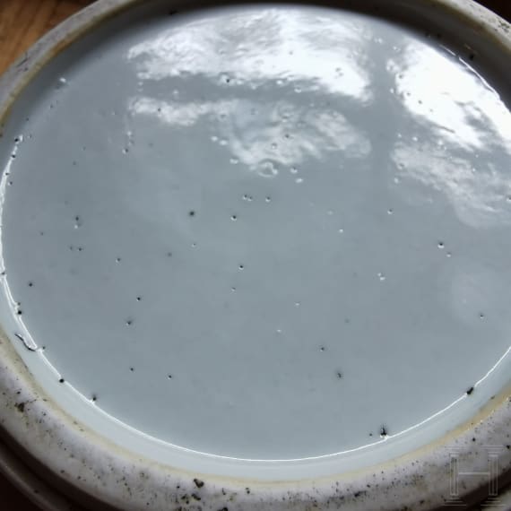 Fein bemalte blaue-wei&szlig;e Gu-Vase, China, wohl 18. Jhdt.