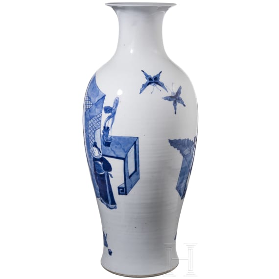 Gro&szlig;e, blau-wei&szlig;e Vase, China, 19. Jhdt.