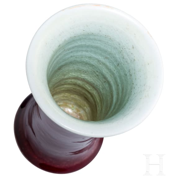 Kupferrot glasierte Vase, China, wohl 17./18. Jhdt.