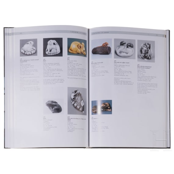 Sieben B&uuml;cher zum Thema Netsuke und japanischem G&uuml;rtelschmuck