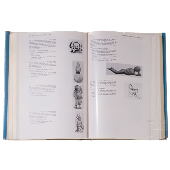 Sieben B&uuml;cher zum Thema Netsuke und japanischem G&uuml;rtelschmuck