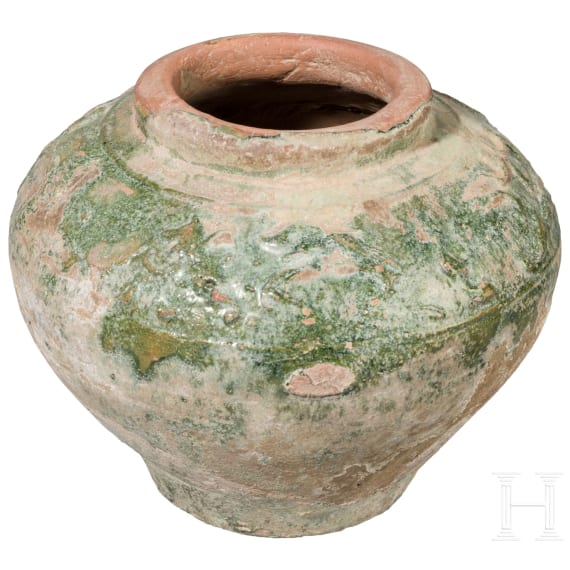 Vase mit Reliefdekor, wohl Vorderasien, islamisch, 12. /13. Jhdt.