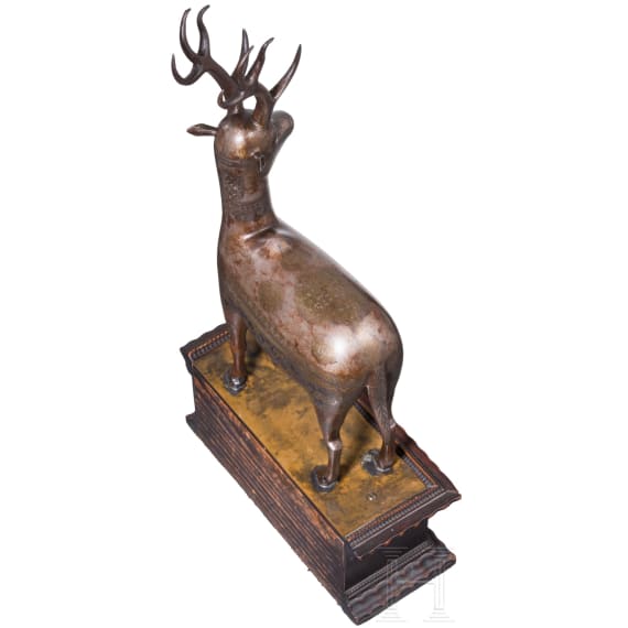 Silber- und goldtauschierte Hirschfigur, wohl Indien, 18. Jhdt.