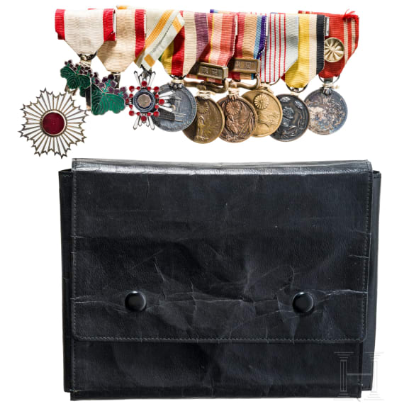 A large medal bar with 9 decorations