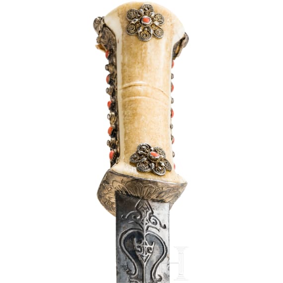 A corral mounted Ottoman dagger, ca. 1800