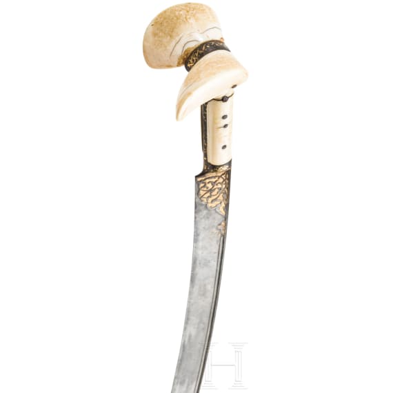 An Ottoman yatagan with chiselled blade, circa 1780