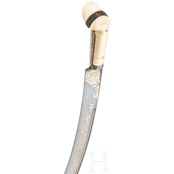 An Ottoman yatagan with wootz blade, late 18th century