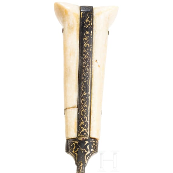 An Ottoman yatagan with wootz blade, late 18th century