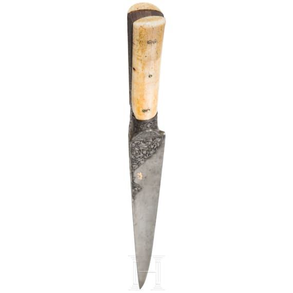 A fine Persian kard with chiselled wootz blade, 2nd half of the 18th century