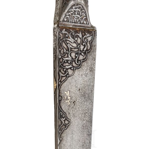 A fine Persian kard with chiselled wootz blade, 2nd half of the 18th century