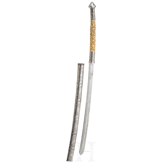 A fine silver-mounted Burmese Dha with pierced ivory hilt, 2nd half of the 19th century