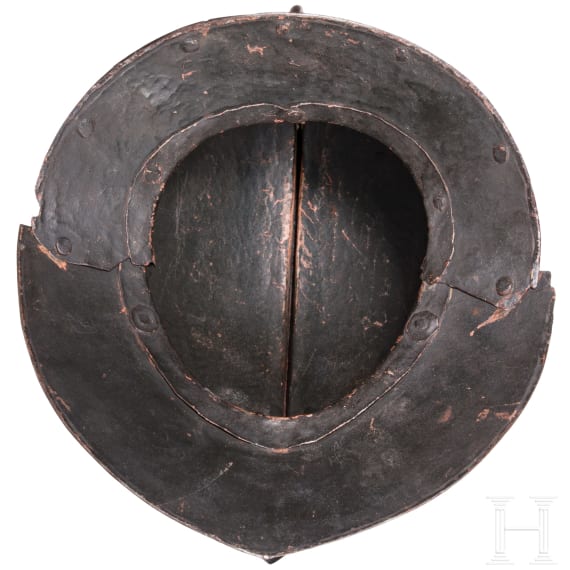 A German or Flemish cuirassier's close helmet, circa 1600