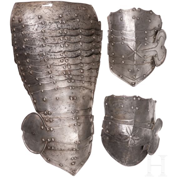 A right cuisse and two knee buckles for Flemish cuirassier's armour, ca. 1620
