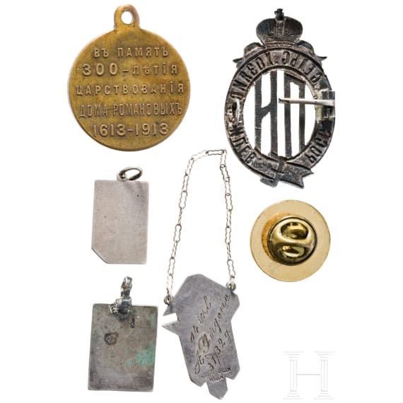 Six Russian and Latvian decorations, between 1913 and 1940