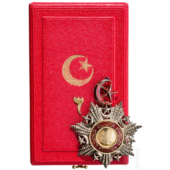 Mecidiye-Orden und eine gerahmte Urkunde