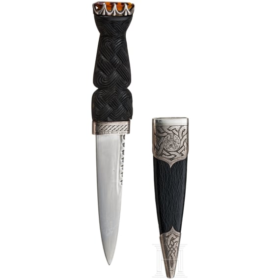A Scottish sgian-dubh, 20th century
