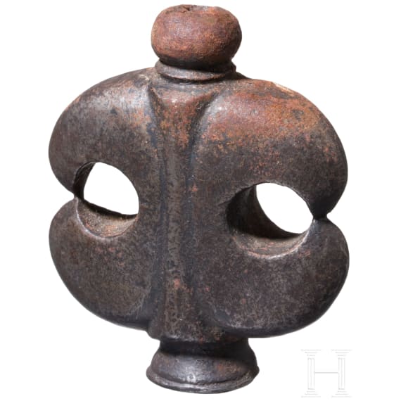 The iron pommel of a Styrian campaign sword, circa 1600