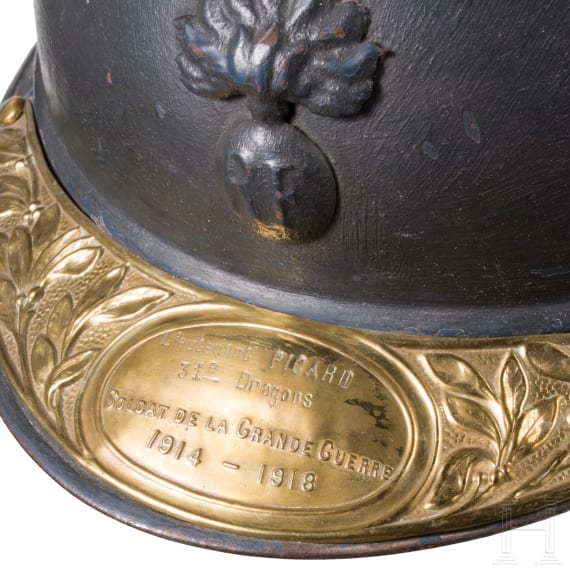 Stahlhelm &bdquo;Adrian" M 15 mit Veteranenschild f&uuml;r einen Leutnant der Dragoner