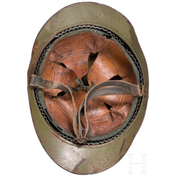 Stahlhelm &bdquo;Adrian" M 15 f&uuml;r Angeh&ouml;rige der Artillerie