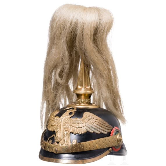 Helm f&uuml;r Offiziere der mexikanischen Infanterie, mit Paradebusch, 20. Jhdt.