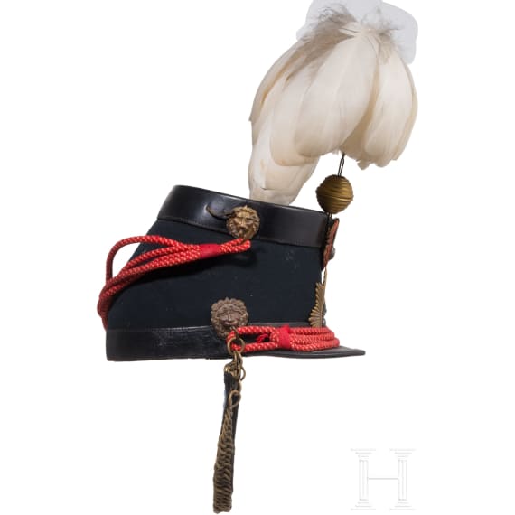 Tschako und Epauletten f&uuml;r Offiziere der Infanterie, 19. Jhdt.