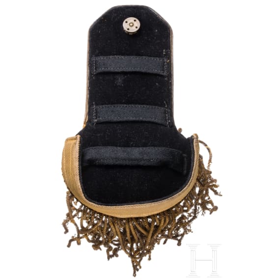 An epaulette of a Cuban officer, before 1958