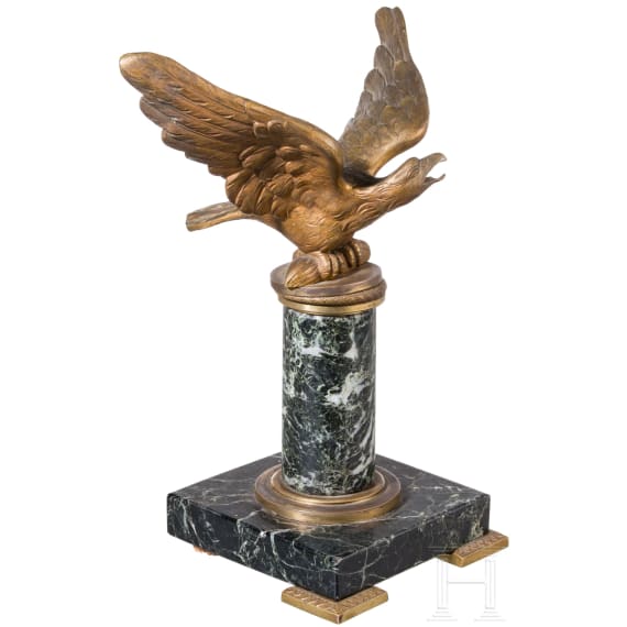 A bronze table eagle, circa 1900