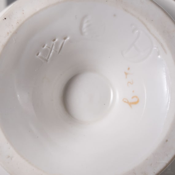 Maximilian I Joseph and Caroline of Bavaria &ndash; a pair of bisque portrait cups in the style of Johann Peter Melchior, Porzellanmanufaktur Nymphenburg, circa 1810