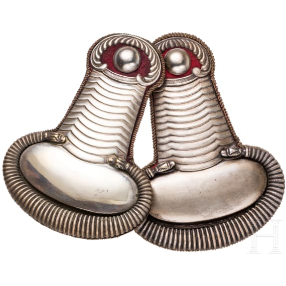 Two M 1848 epaulettes and a sabre belt